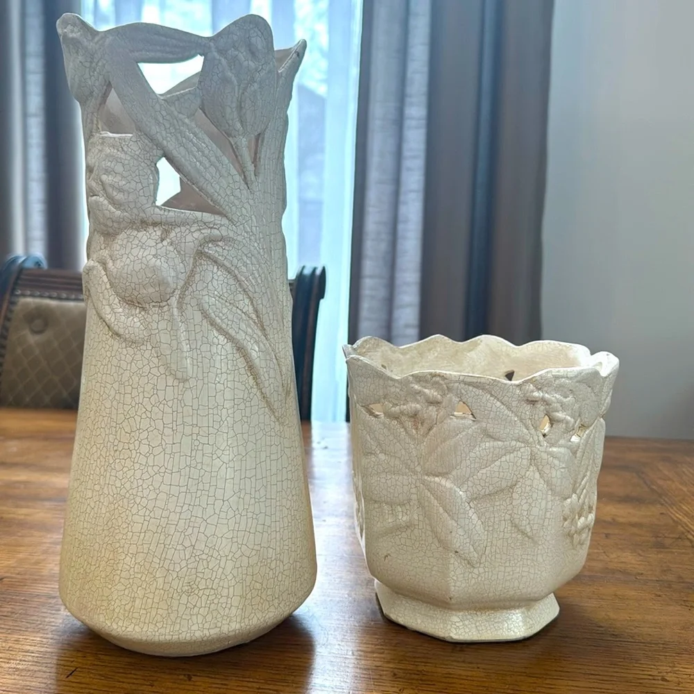 Elegant Floral Patterned Vases - set of 2